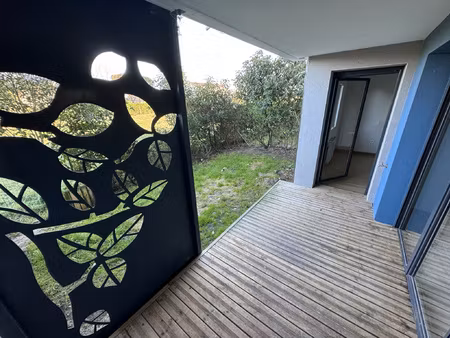 louer appartement t2 en rez-de-jardin avec parking terrasses