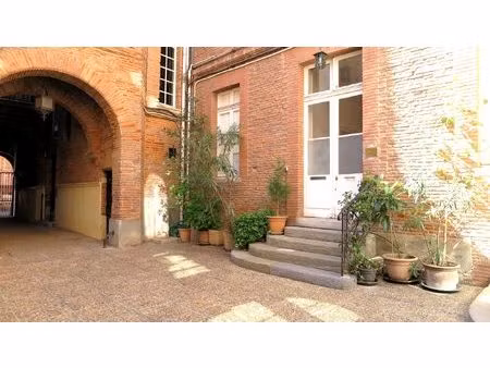 t3 meuble place saint-sernin
