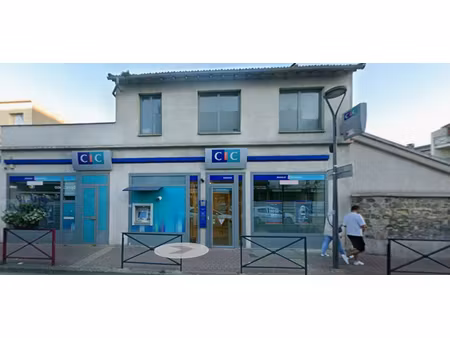 local commercial bezons