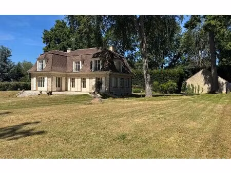 location maison  223.06 m² t-6 à barbizon  3 000 €
