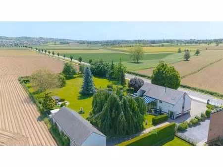 villa d'exception avec parc paysager et dépendance !