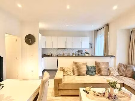 superbe appartement 2 chambres + bureau et balcon