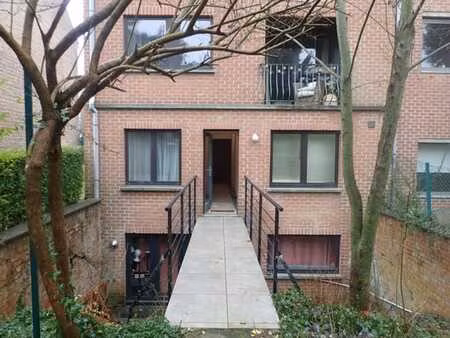 apt +/-90m²~2ch~balcon~empl. pkg ~ cave ~ jardin commun
