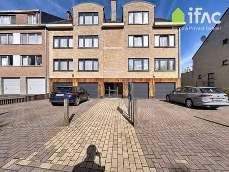 duplex magnifique avec 3 chambres  garage et jardin