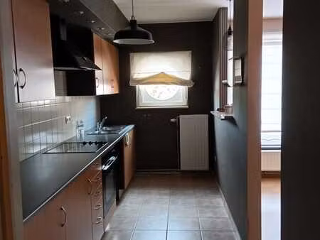 bel appartement 1 chambre dans un petit immeuble