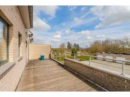 appartement confortable avec 2 chambres et terrasse privée