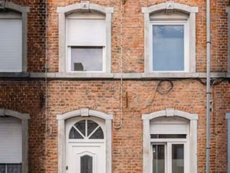 maison 3 chambres  bureau avec peb b et électricité conforme