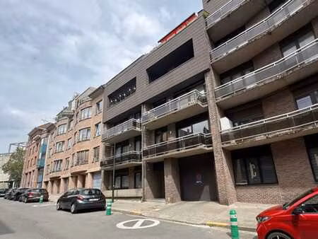 stockel/place dumon - appt. 2ch +/- 99m² avec terrasse