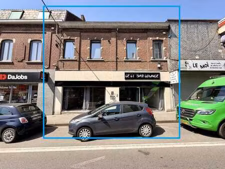 maison de commerce : rez commercial + appartement 3 ch