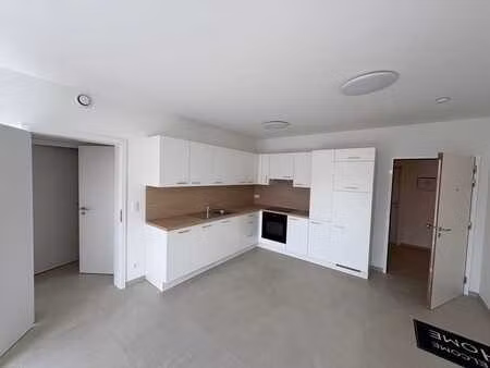appartement 1 ch. peb a à mons  place des centaurées