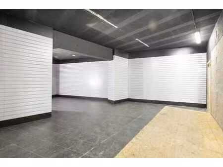 gare du midi  rez commercial ±160m²