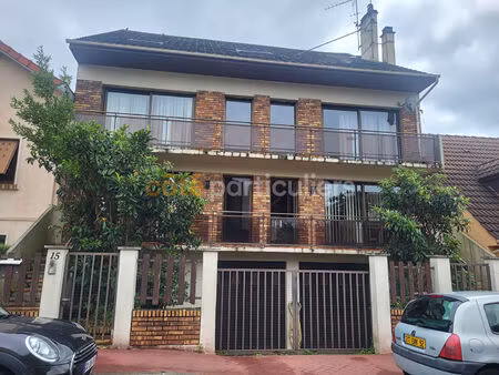 petit ensemble immobilier proche t6