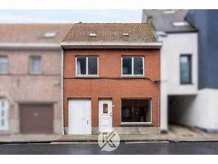 op te knappen woning nabij centrum herzele