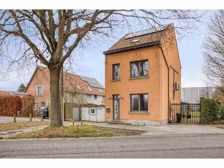 maison ouverte avec grand jardin à malines