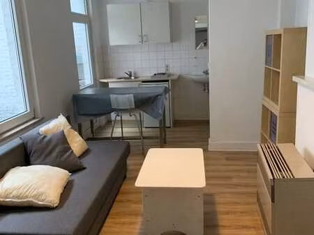 immeuble 8 studios + commerce à namur centre