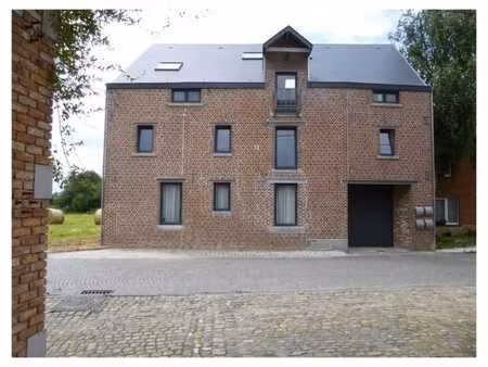 loft 140 m2 2 ch + mezzanine- parking privé - jardin partagé