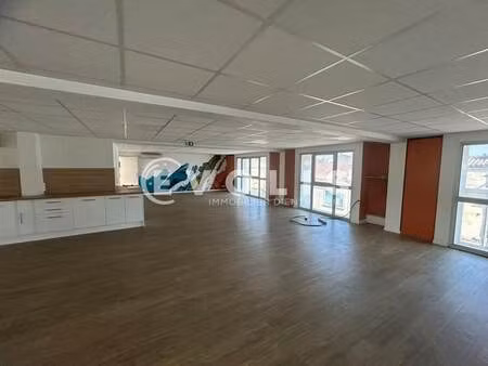 location bureaux 270 m²