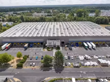 location entrepôt le meux 60880 17514m²