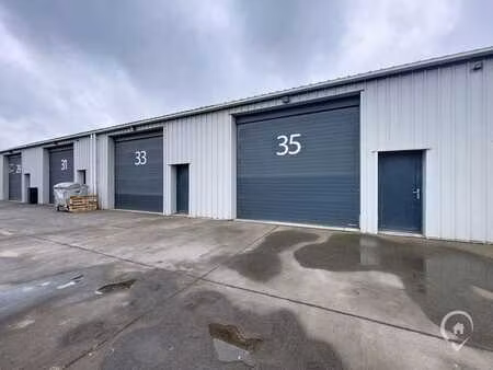 entrepôt à louer dans le zoning de sorinnes