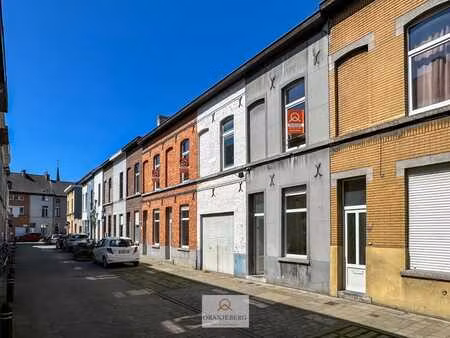 instapklaar 2 slpk rijhuisje in rustige straat te koop op...