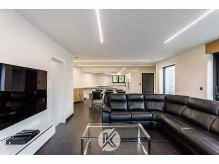 moderne woning met hoogwaardige afwerking