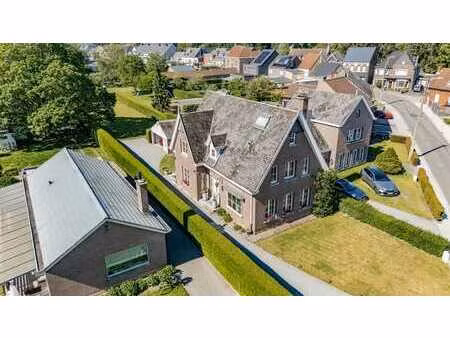 karaktervolle villa in het charmante schellebelle met grote