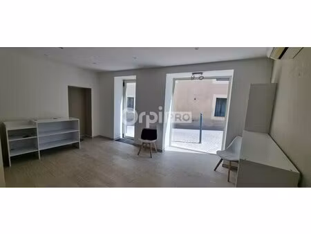 location commerce saint saturnin les avignon 84450 40m²