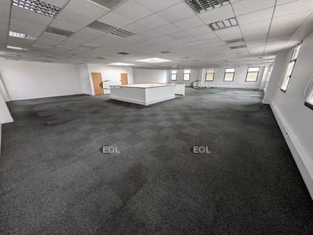 location local d’activités creteil 94000 319m² à 617m²