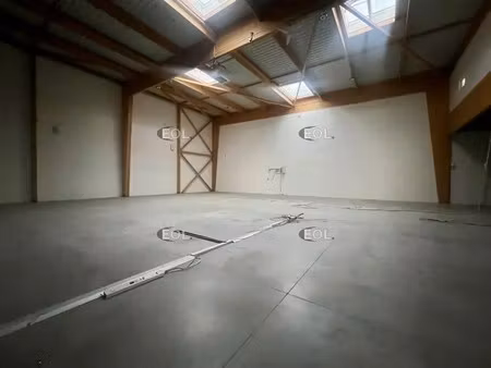 location local d’activités romainville 93230 851m²