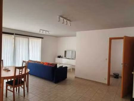 appartement peb b avec 2 terrasses et 2 chambres