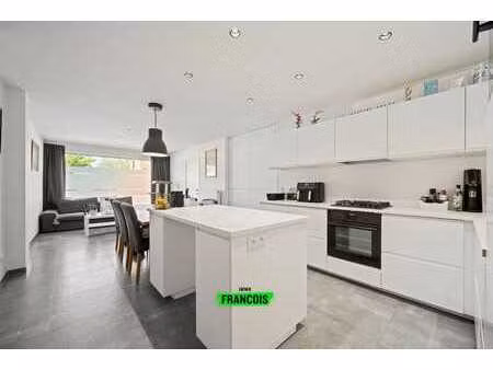 appartement rénové de 2 chambres à donk