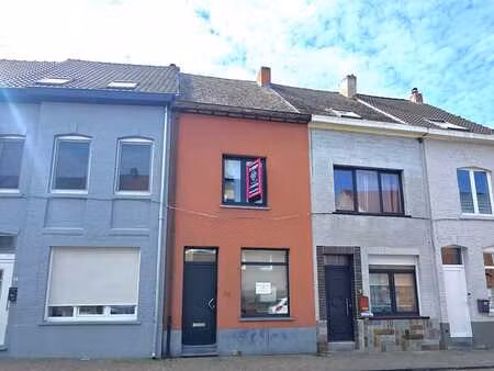 maison avec 3 chambres et agréable jardin orienté plein sud!