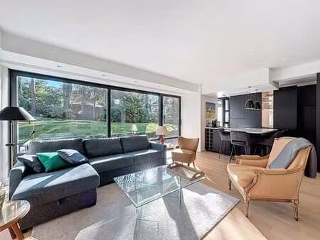 mix / soignes : bel appartement rénové et meublé + terrasse