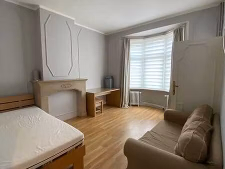 ulb studio meublé à louer parfait pour étudiants