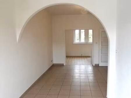 lumineux appart renove - balcon - calme - metro & commerces