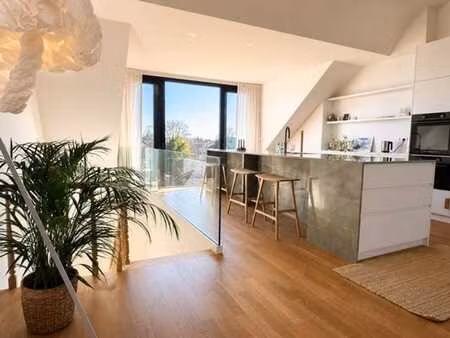forest / duplex neuf 3 ch dans maison de maitre