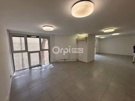 location bureaux 182 m²