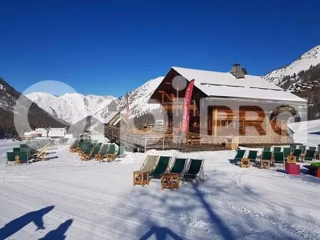 vente commerce isola 06420 255m²
