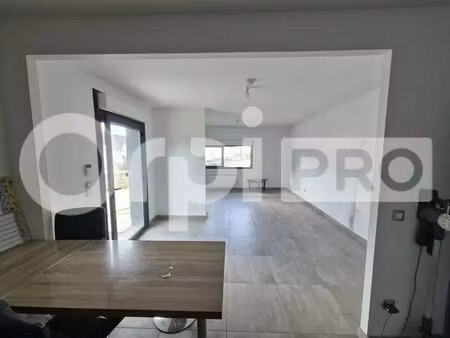 location local d’activités muizon 51140 260m²