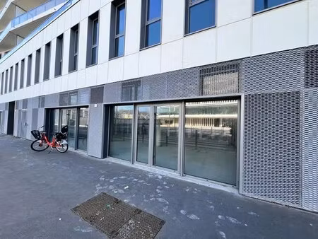 location commerce caen 14000 120m²