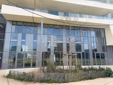 location commerce caen 14000 163m²