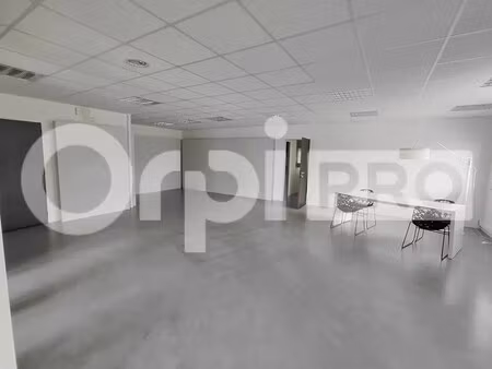 location bureaux 150 m²