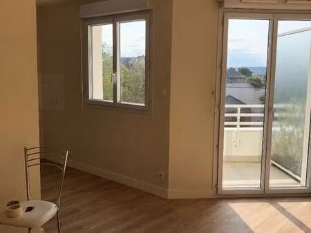 location appartement 2 pièces à angers (49000) : à louer 2 pièces / 49m² angers