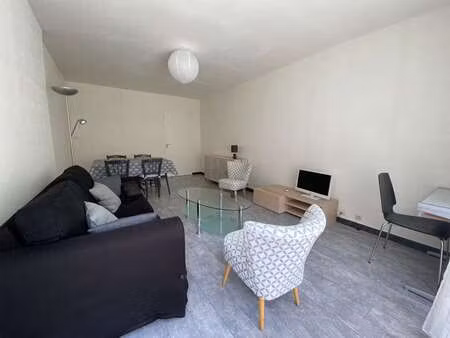 location appartement 2 pièces meublé à angers (49000) : à louer 2 pièces meublé / 59m² ang