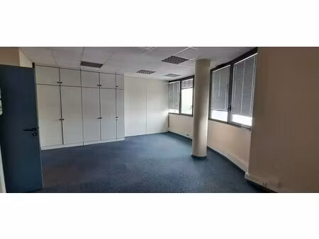 location bureaux 117 m²