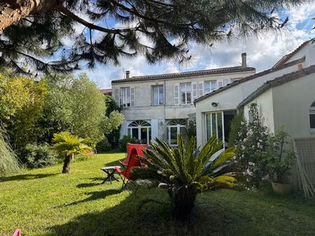 vente maison 7 pièces  304.45m²  rochefort