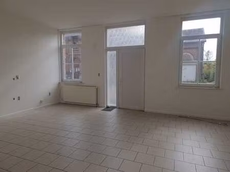 bel appartement de plain-pied avec emplacement de parking