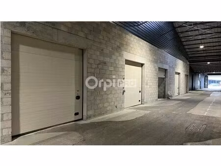 location entrepôt orange 84100 63m²
