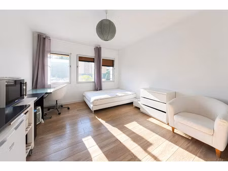 location appartement 1 pièce 18 m² à aix-en-provence (13100)