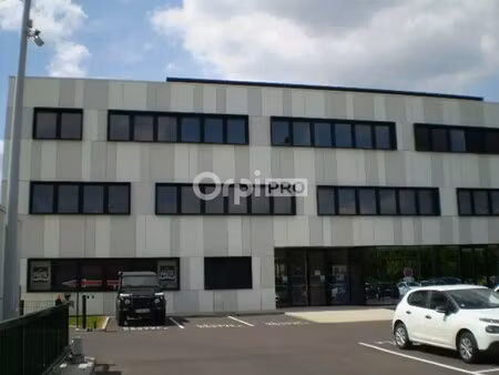 location bureaux 164 m²